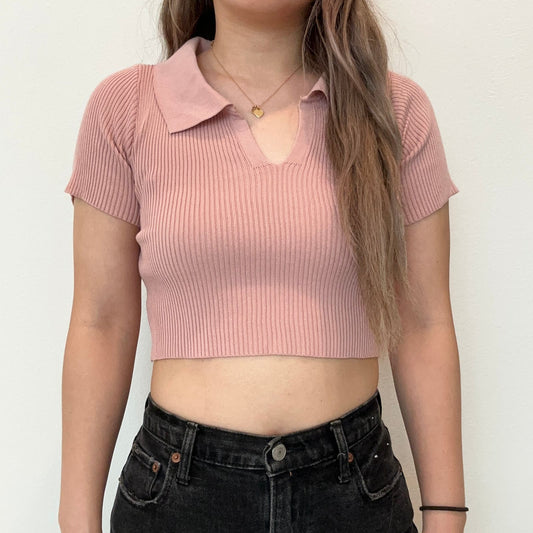Pink cropped ribbed collared short sleeve top