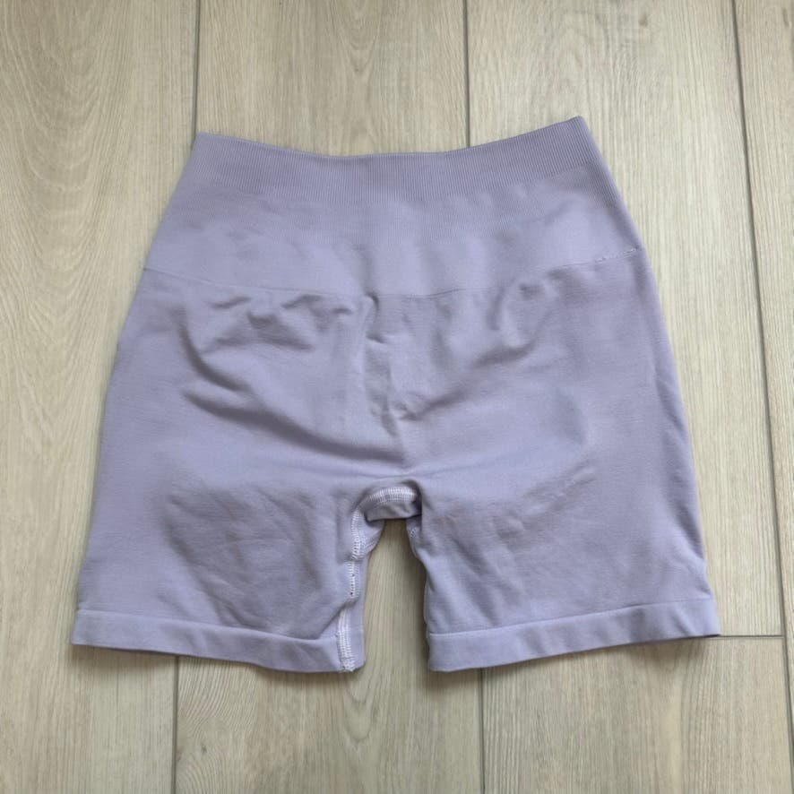 Alphalete Amplify Misty Lilac 4.5" shorts