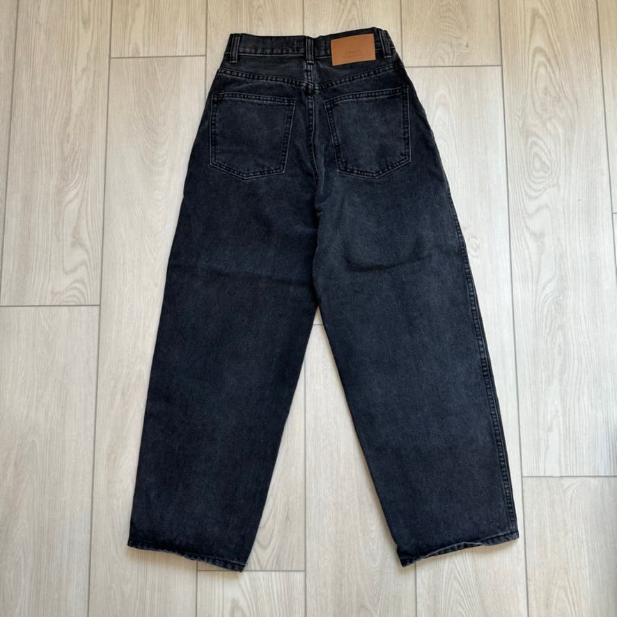 Faded black high waisted wide leg baggy jeans small